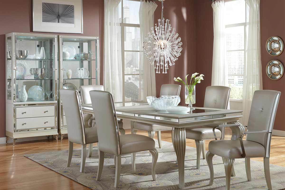 Hollywood Loft Dining room
