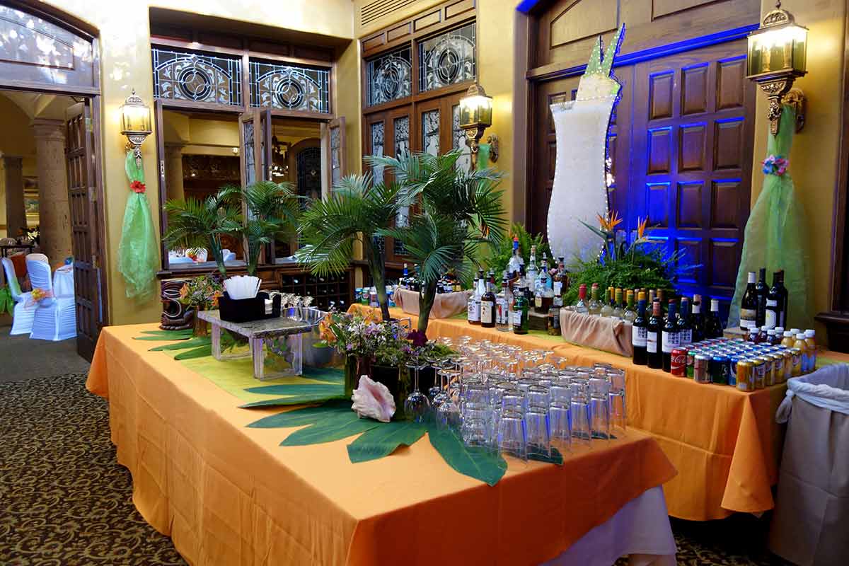 Country Clubs Bar
