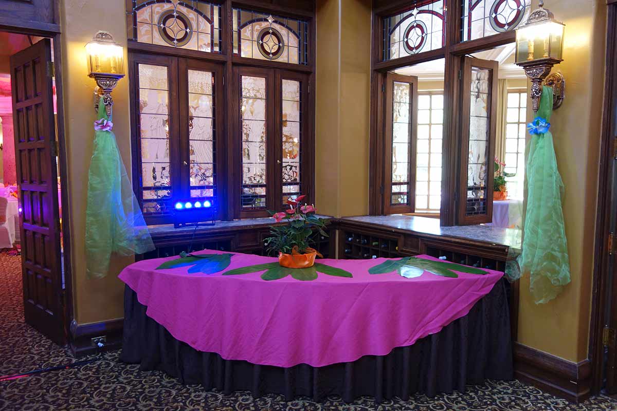 Country Club Tropical Evening Side Bar