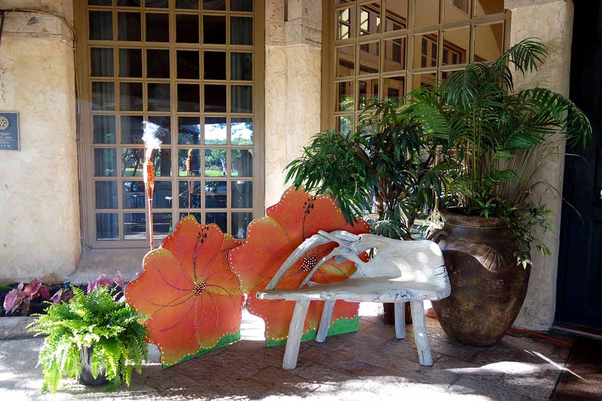 Country Club Entrance Decoration